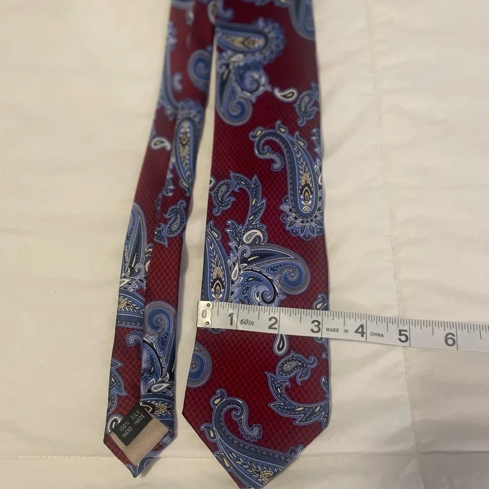 Bruno Piatelli 100% silk hand made tie. Burgundy with blue and silver paisley.